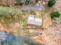 Newly remodeled 4BR lodge on Wolf Creek