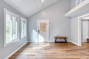 Newly remodeled 4BR lodge on Wolf Creek