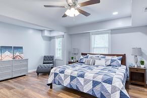 Newly remodeled 4BR lodge on Wolf Creek