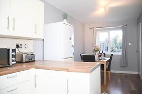 Willenhall Oasis Retreat - Serene House Rental