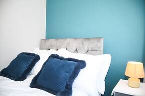 Willenhall Oasis Retreat - Serene House Rental