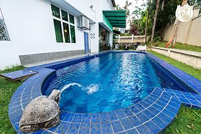 6BR Ampang Pool Villa 26P with Garden