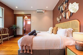 6BR Ampang Pool Villa 26P with Garden