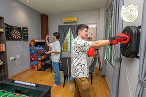 6BR Ampang Pool Villa 26P with Garden