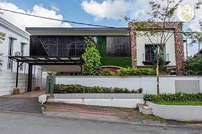 6BR Ampang Pool Villa 26P with Garden