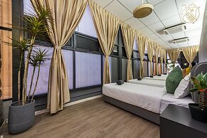 6BR Ampang Pool Villa 26P with Garden