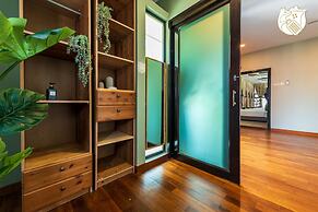 6BR Ampang Pool Villa 26P with Garden