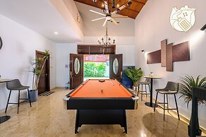 6BR Ampang Pool Villa 26P with Garden