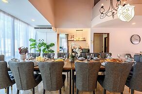 6BR Ampang Pool Villa 26P with Garden