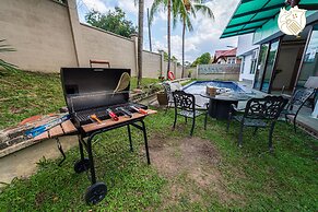 6BR Ampang Pool Villa 26P with Garden