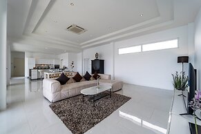 Modern Large 2 Bedroom Pool Villa - PV2