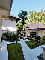 Rising Star Dive Resort