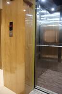 Signum CityScapes The Royal Castle Plaza