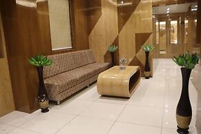 Signum CityScapes The Royal Castle Plaza