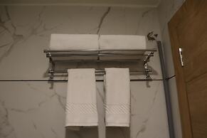 Signum CityScapes The Royal Castle Plaza