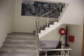 Signum CityScapes The Royal Castle Plaza