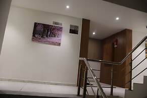 Signum CityScapes The Royal Castle Plaza