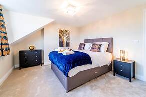 Stylish 3 Bedroom Maisonette