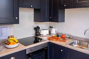 Stylish 3 Bedroom Maisonette