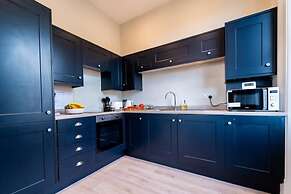 Stylish 3 Bedroom Maisonette