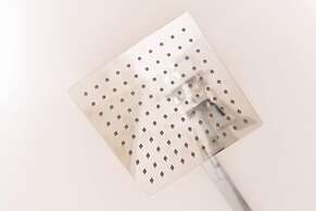 Stylish 3 Bedroom Maisonette