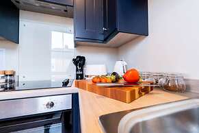 Stylish 3 Bedroom Maisonette