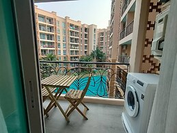 Pool View Nice Cool One Bedroom With 2 Large Beds