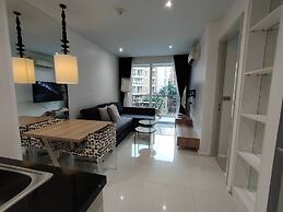 Pool View Nice Cool One Bedroom With 2 Large Beds