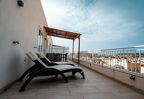 The Willows Luxury Penthouse