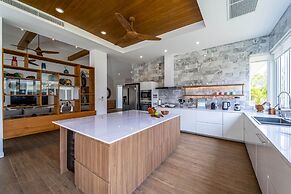 Luxury 7 Bedroom Pool Villa - WL67