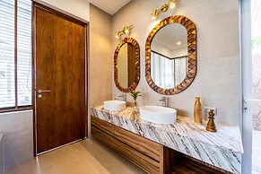 Luxury 7 Bedroom Pool Villa - WL67