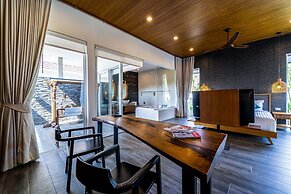 Luxury 7 Bedroom Pool Villa - WL67