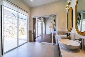 Luxury 7 Bedroom Pool Villa - WL67