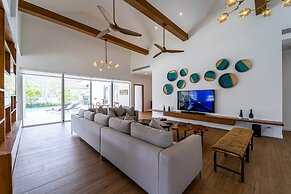 Luxury 7 Bedroom Pool Villa - WL67