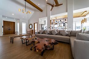 Luxury 7 Bedroom Pool Villa - WL67