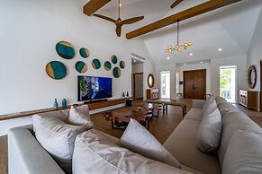 Luxury 7 Bedroom Pool Villa - WL67