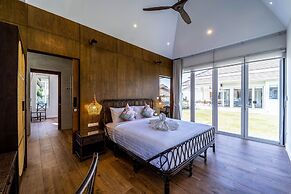 Luxury 7 Bedroom Pool Villa - WL67