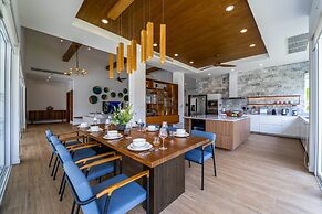 Luxury 7 Bedroom Pool Villa - WL67