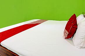 OYO 91573 Hotel Family Blitar