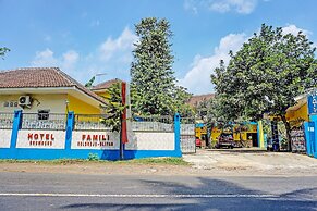 OYO 91573 Hotel Family Blitar