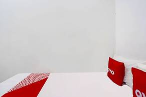 OYO Life 91670 Mannsur Homestay Syariah