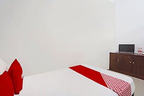 OYO Life 91670 Mannsur Homestay Syariah