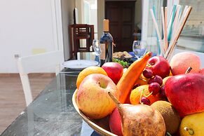 Sveva's Cozy Studio With sea View