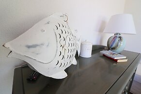 Sveva's Cozy Studio With sea View