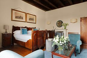 Loggiato dei Serviti