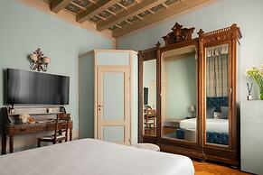 Loggiato dei Serviti