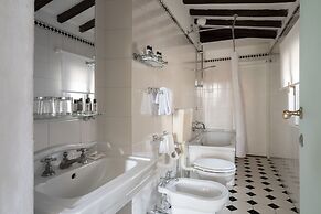 Loggiato dei Serviti