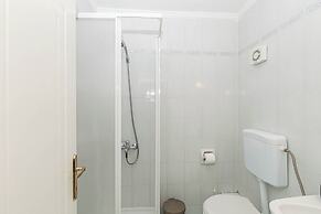 Angel Luxury Apartment in Kriopigi