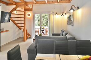 Serenite 2 Bd Santorini Getaway with Sea View