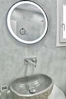 Serenite 2 Bd Santorini Getaway with Sea View